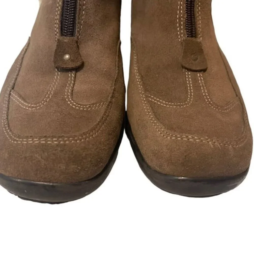 Aquatalia Leather Sweater Knit Cuff Front Zippered Wedge Boots Women's size 7.5